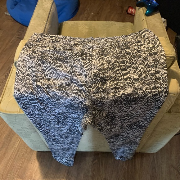 Women super soft stretch pants. - Picture 7 of 8